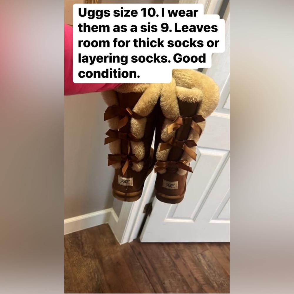 Size 10 women’s “bailey” Uggs